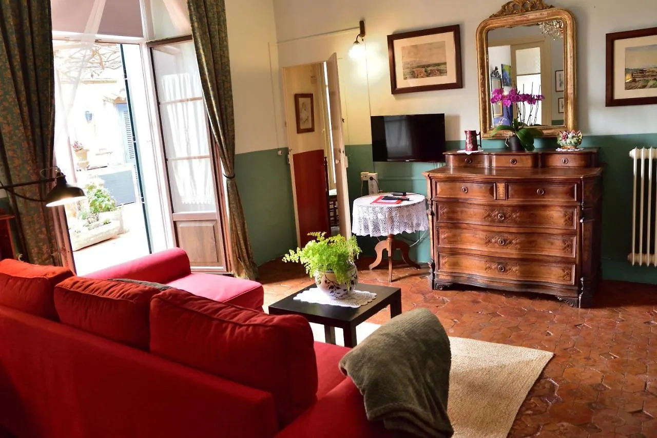 Apartment Can Sanllehi Castello  D'Empuries